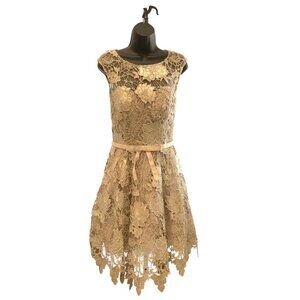 Jovani womens cocktail dress size 4 flesh  color  34ch 26w 36h  39L